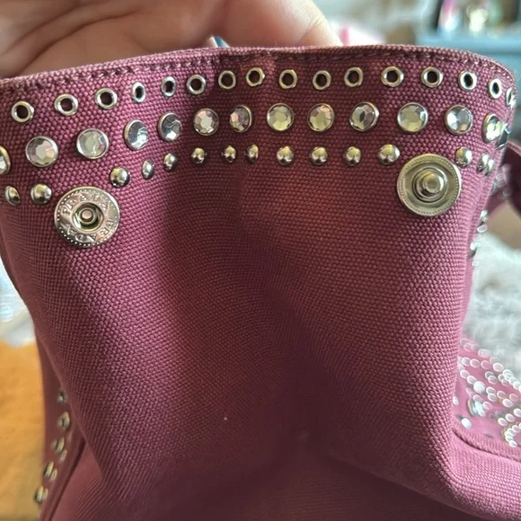 Authentic Prada Canapa - Picture 15 of 16